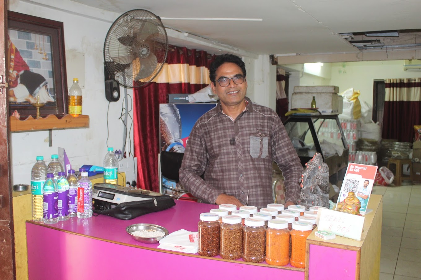 Main banner showing tasty food at Dwaraka Mess